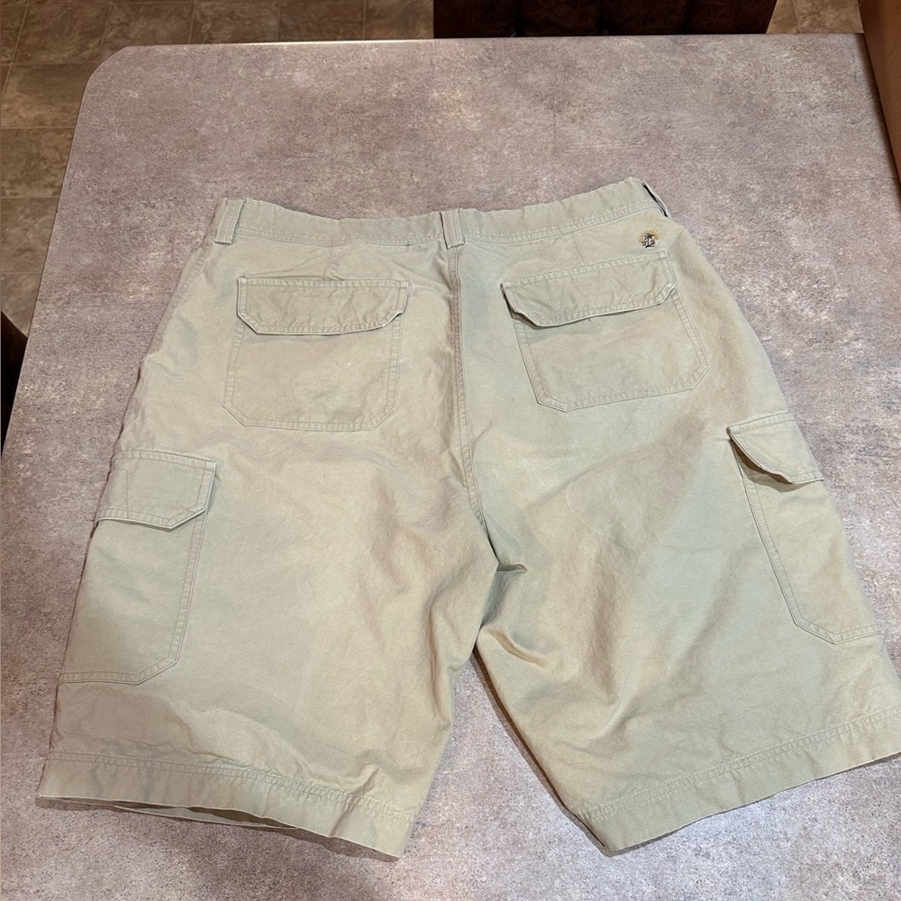 Men’s Tommy Bahama shorts, size 36 - Picture 7 of 9